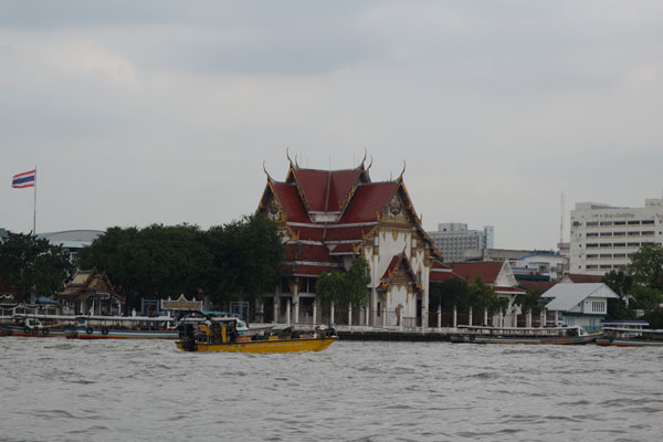 Bootfahrt und Tempel 5